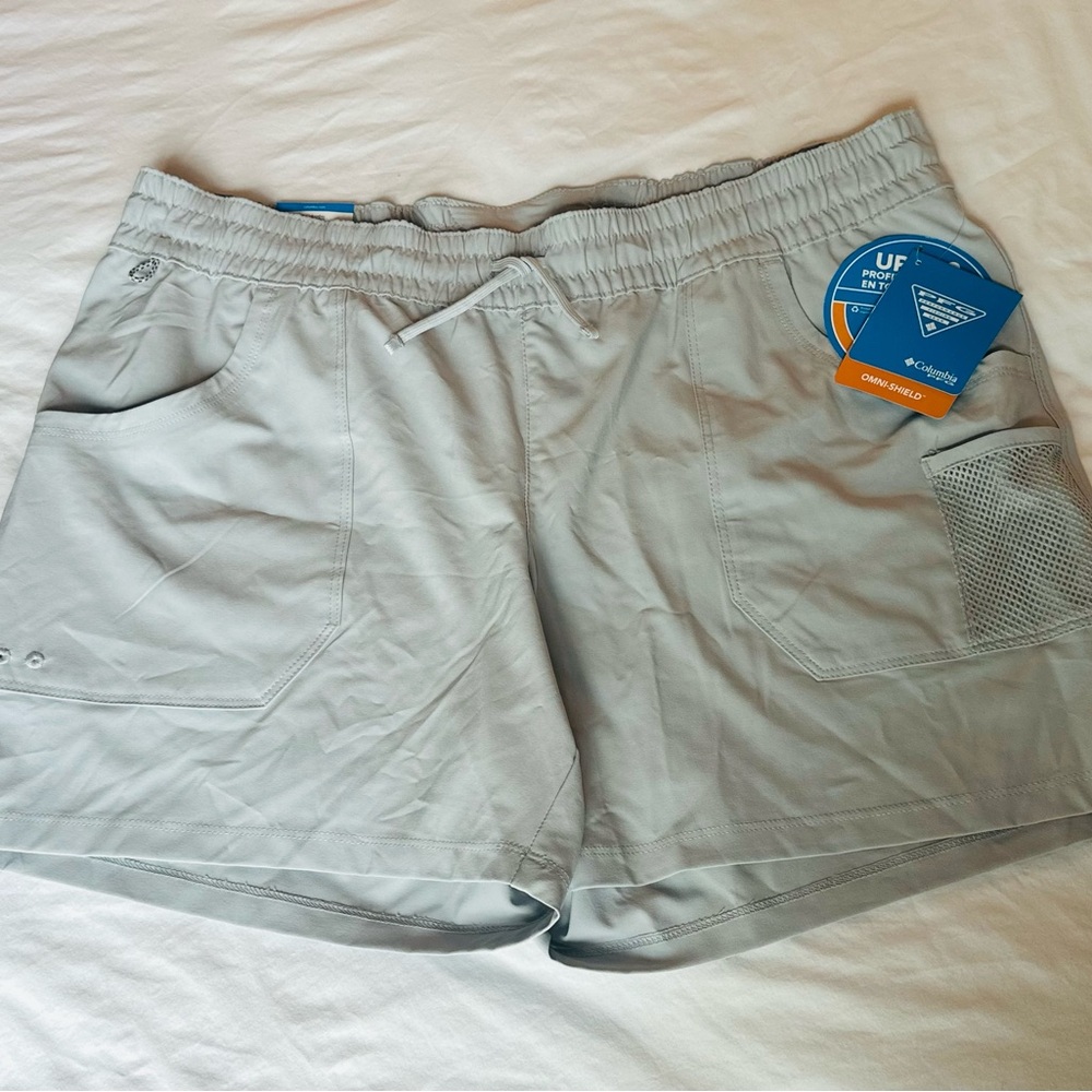 Columbia Women's Light Gray Athletic Shorts